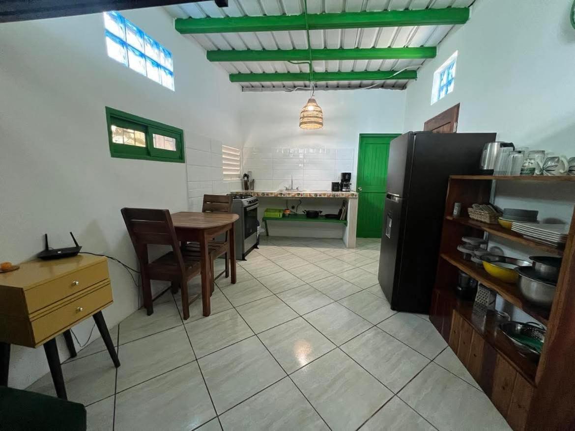 Buena Onda Backpackers Hotel San Juan del Sur Eksteriør billede